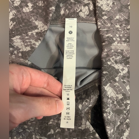 SOLD Lululemon Wunder Train High-Rise Tight 25" in Hideaway Camo Lunar Rock Mult - Picture 8 of 8